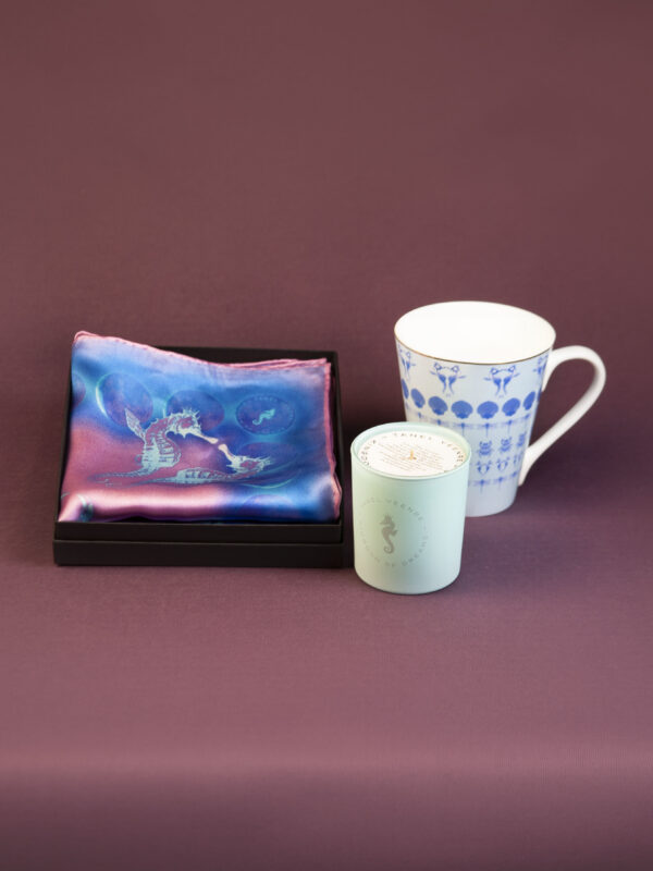 Kingikombo - siidrätik, kruus ja küünal