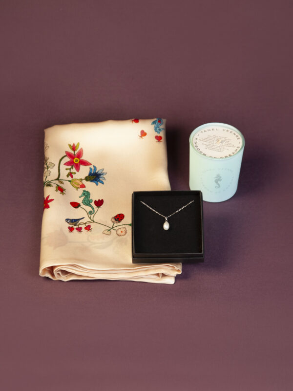 Kingikombo - padjapüür, ripats ja küünal