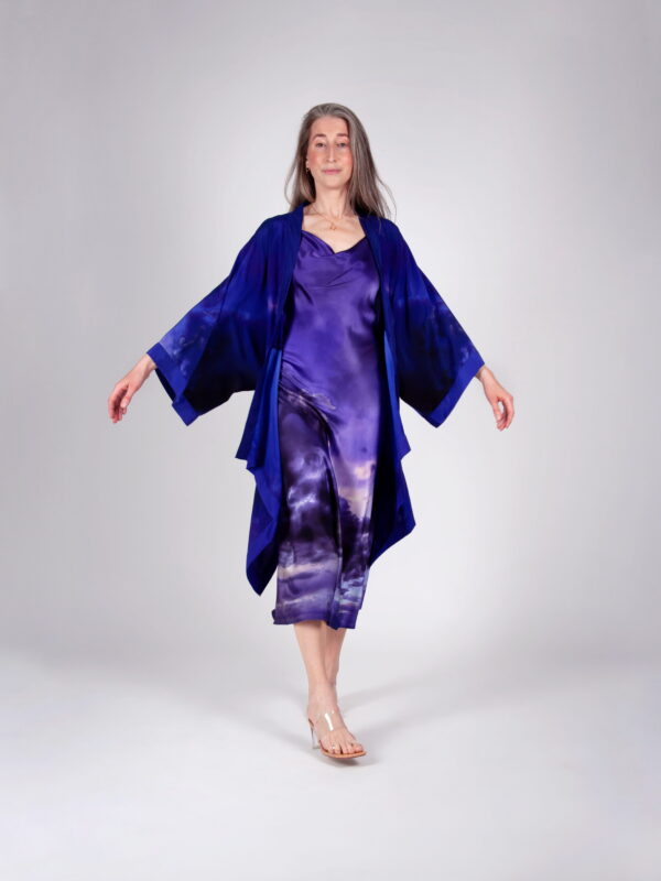 Tæwas siidist lühike kimono